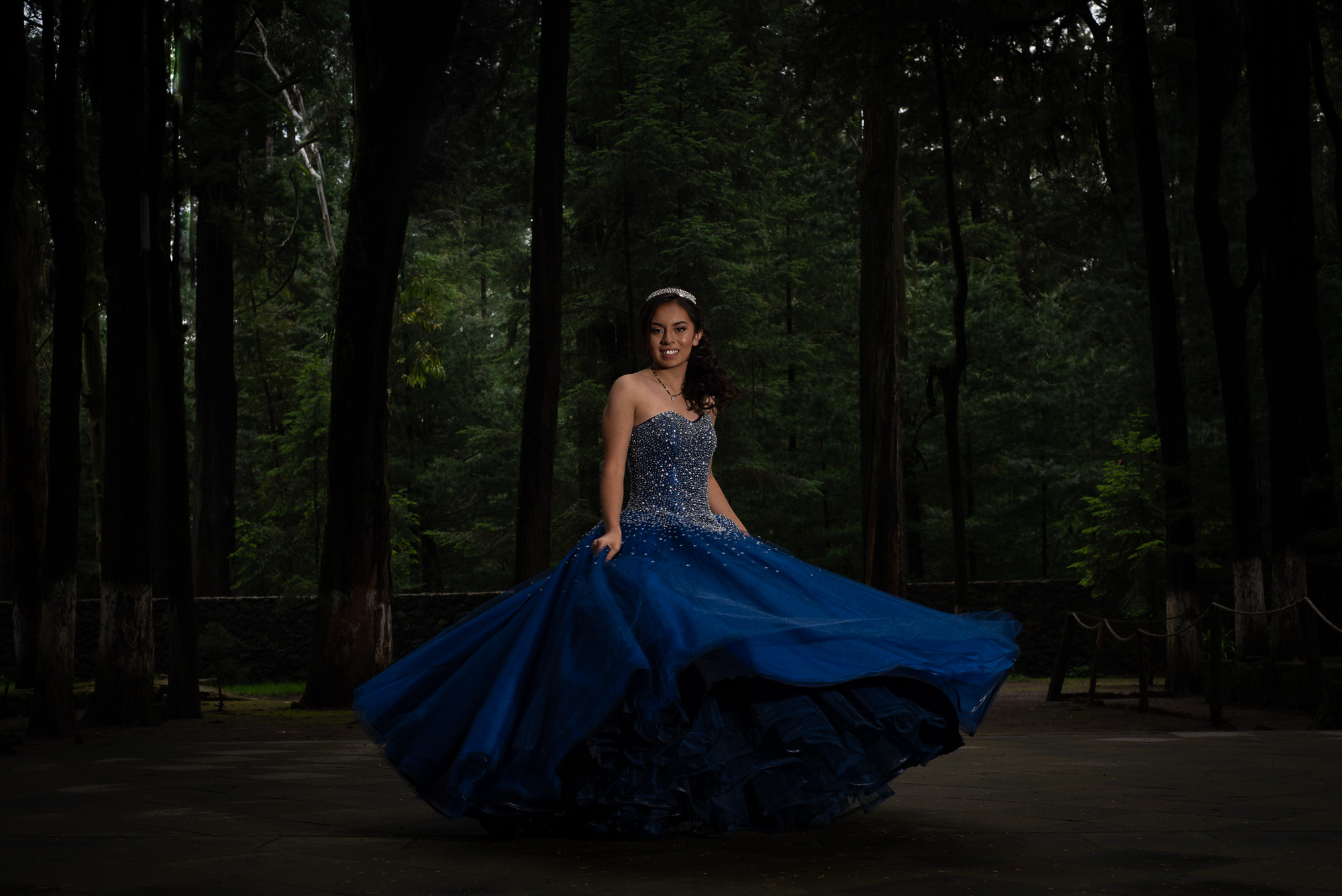 sesión de fotos profesional de quinceañera en convento Desierto de los Leones