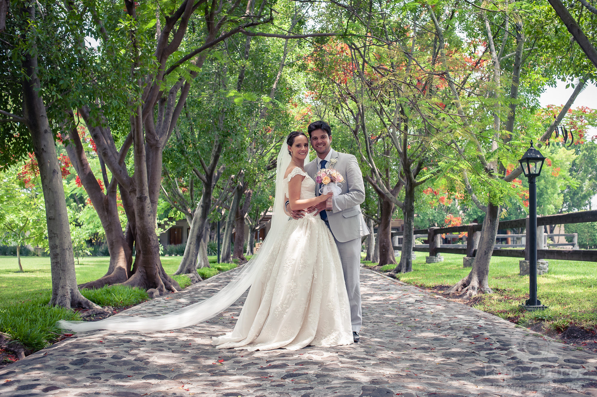 Retrato cinematográfico de boda en Morelos